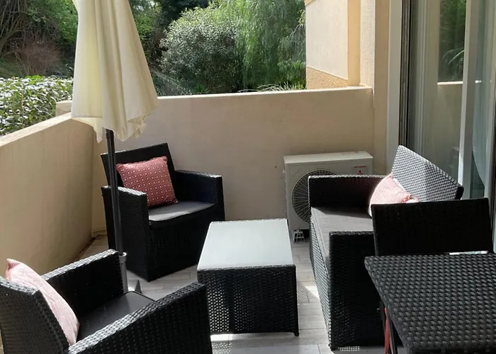 Apartament Coin Nuit Terrasse Parking Clim